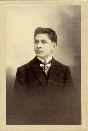 Eugène Denamps jeune homme